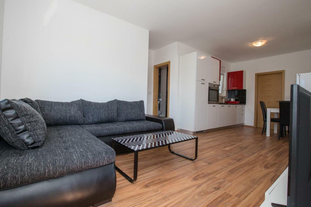 Apartments Petrusic スペタルスカ・ドラガ エクステリア 写真